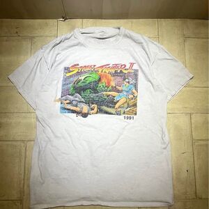 white graphic t-shirt prominent "Street Fighter II" 1991 size large